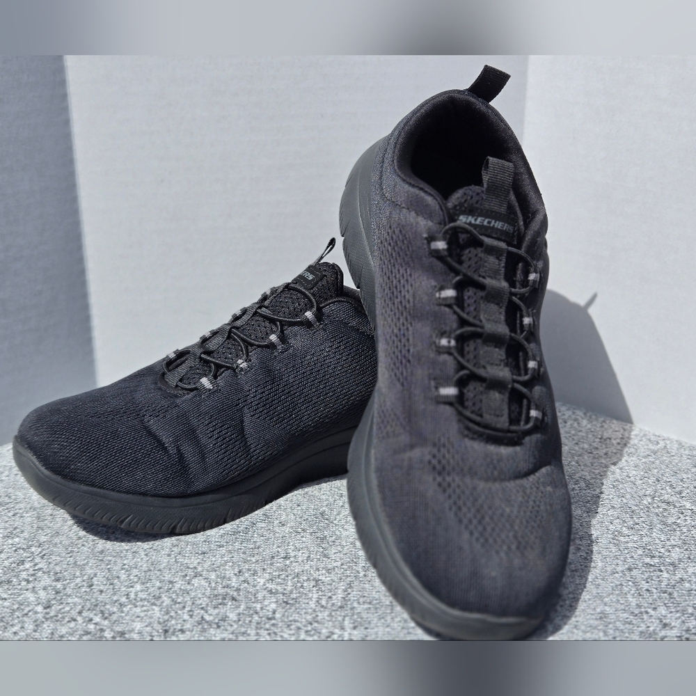 Skechers Shoes Mens Size 9.5 Black Lite-Weight Comfort Walking Athletic 232186W